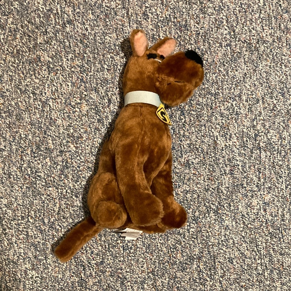 Scooby Doo Stuffed Animal - Picture 2 of 6